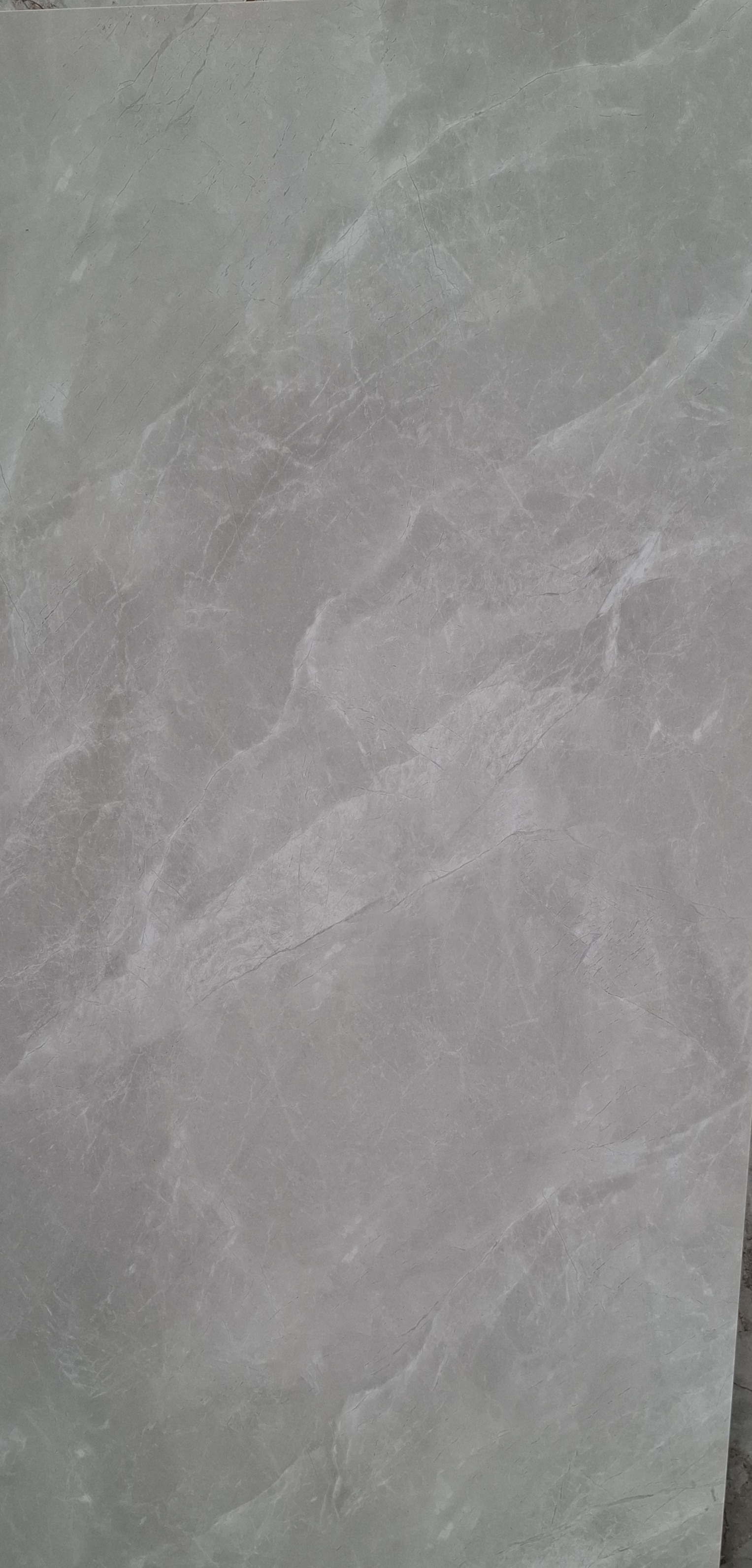 PORCELANATO AREZZO GRIS 